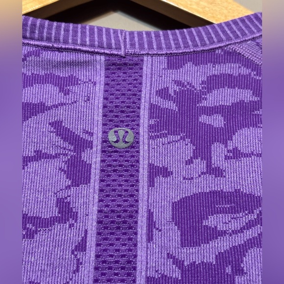 LULULEMON Swiftly Tech Long Sleeve Crew
Heathered Top in Tender Violet - Picture 7 of 10